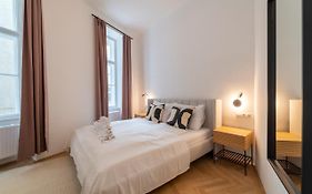 Josef'S Home I Deluxe Apartment In Ideal Location
